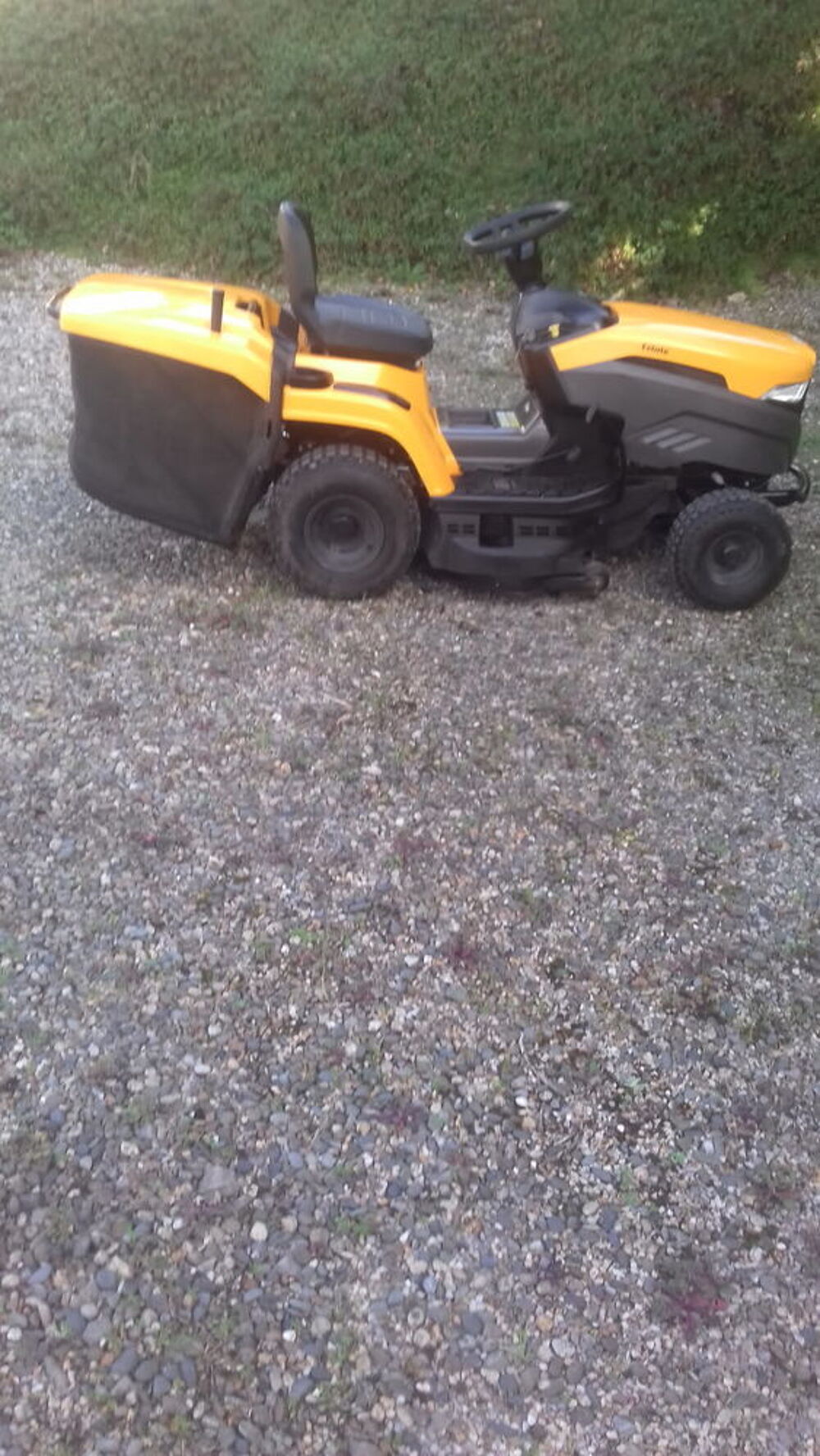 TONDEUSE AUTOPORTEE EJECTION ARRIERE STIGA 432 M3 Jardin