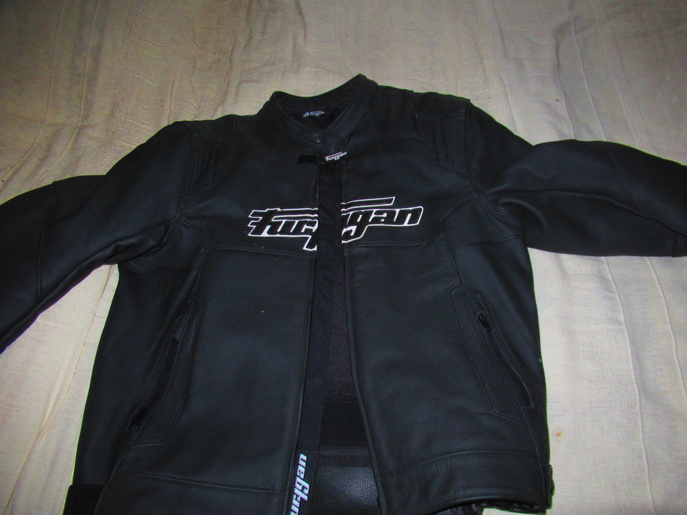 blouson motard port&eacute; 2 fois excellent &eacute;tat avec doublure Vêtements