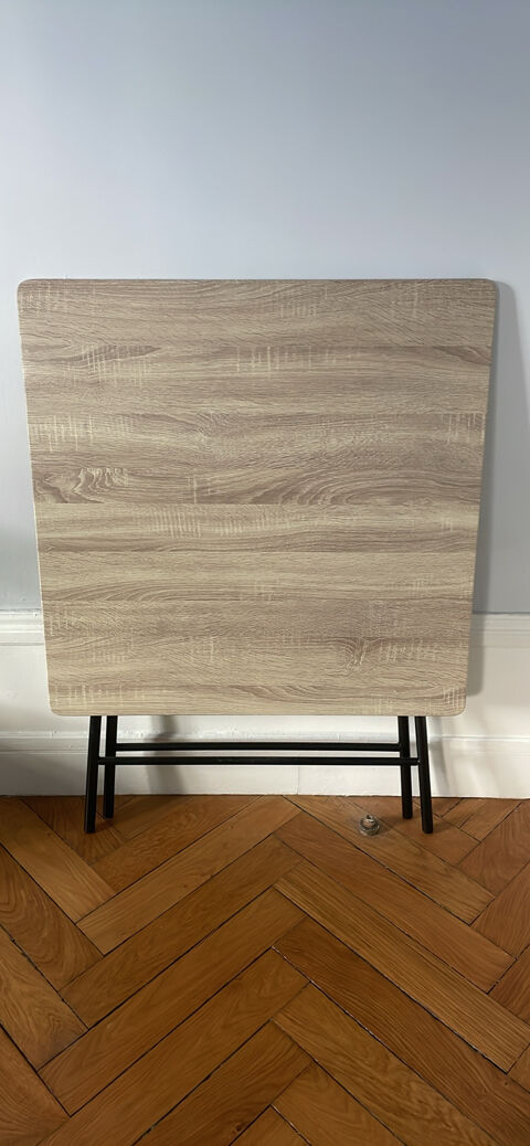 Table pliante 80x80 50 Lyon 9 (69)