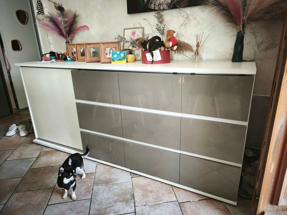 Vitrine et buffet assorti Meubles