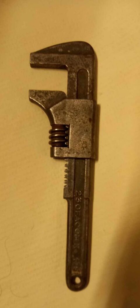 Cl� � cr�maill�re FACOM - 23 cm 35 Lyon 3 (69)