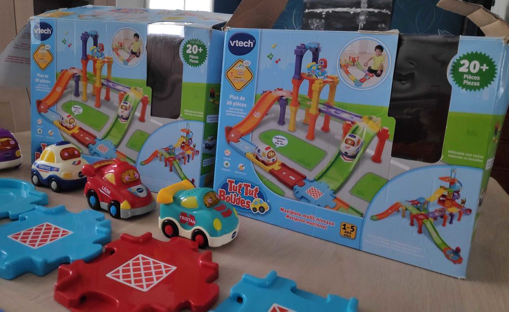 2 circuits TutTut bolides avec voitures Jeux / jouets