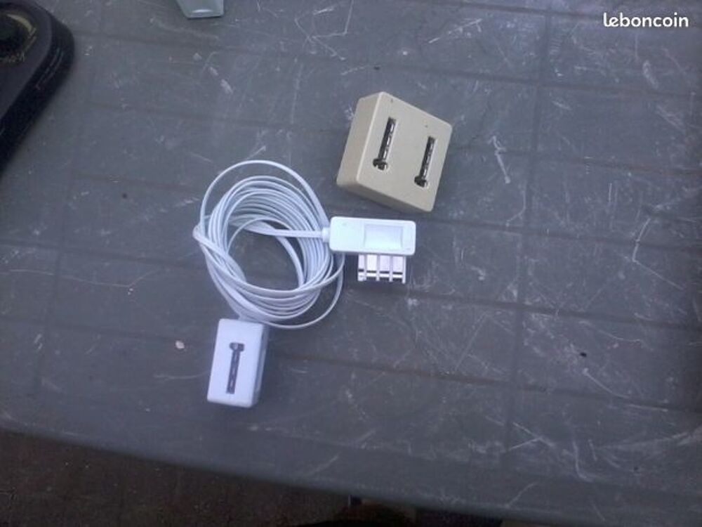 C&acirc;bles et prises de t&eacute;l&eacute;phones fixes Téléphones et tablettes