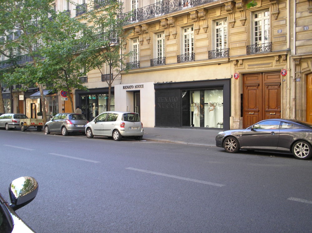 Location Appartement Paris, Etoile. Studio meublé 11m2 Paris 16
