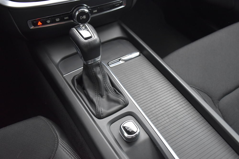 V60 D3 AdBlue 150 ch Geartronic 8 Momentum 2019 occasion 56300 Pontivy