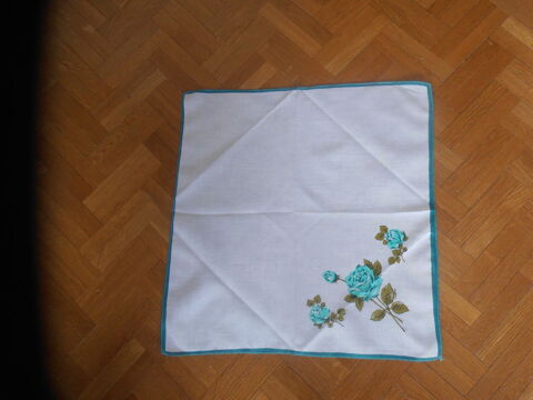 Mouchoir fleurs vertes (79) 2 Tours (37)