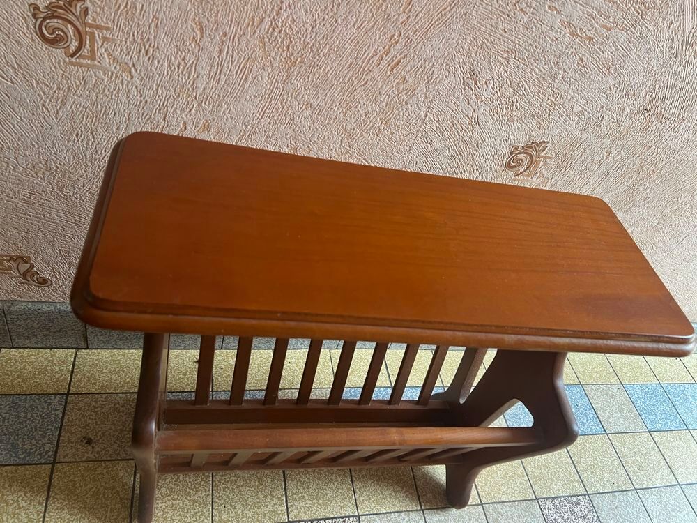 table d'appoint / porte revue Meubles