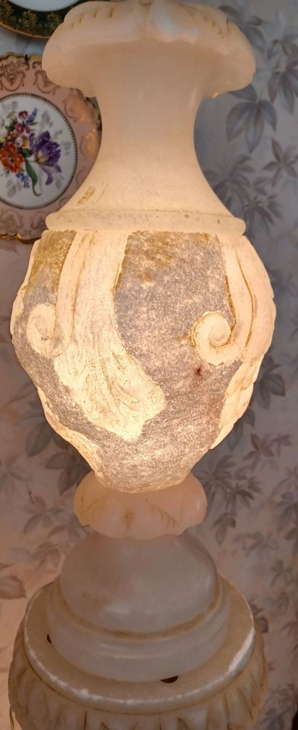 colonne en alb&acirc;tre Décoration