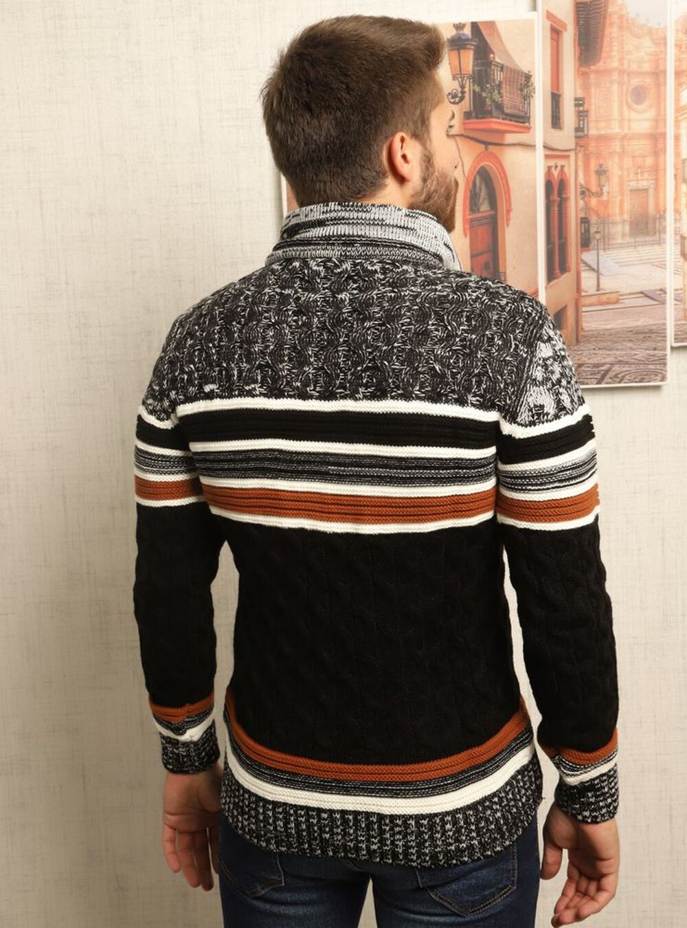 Tr&egrave;s Beau pull neuf de Club JU - XL Vêtements