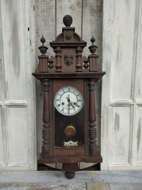 Ancienne Pendule XIXme Style Renaissance Horloge
50 Loches (37)