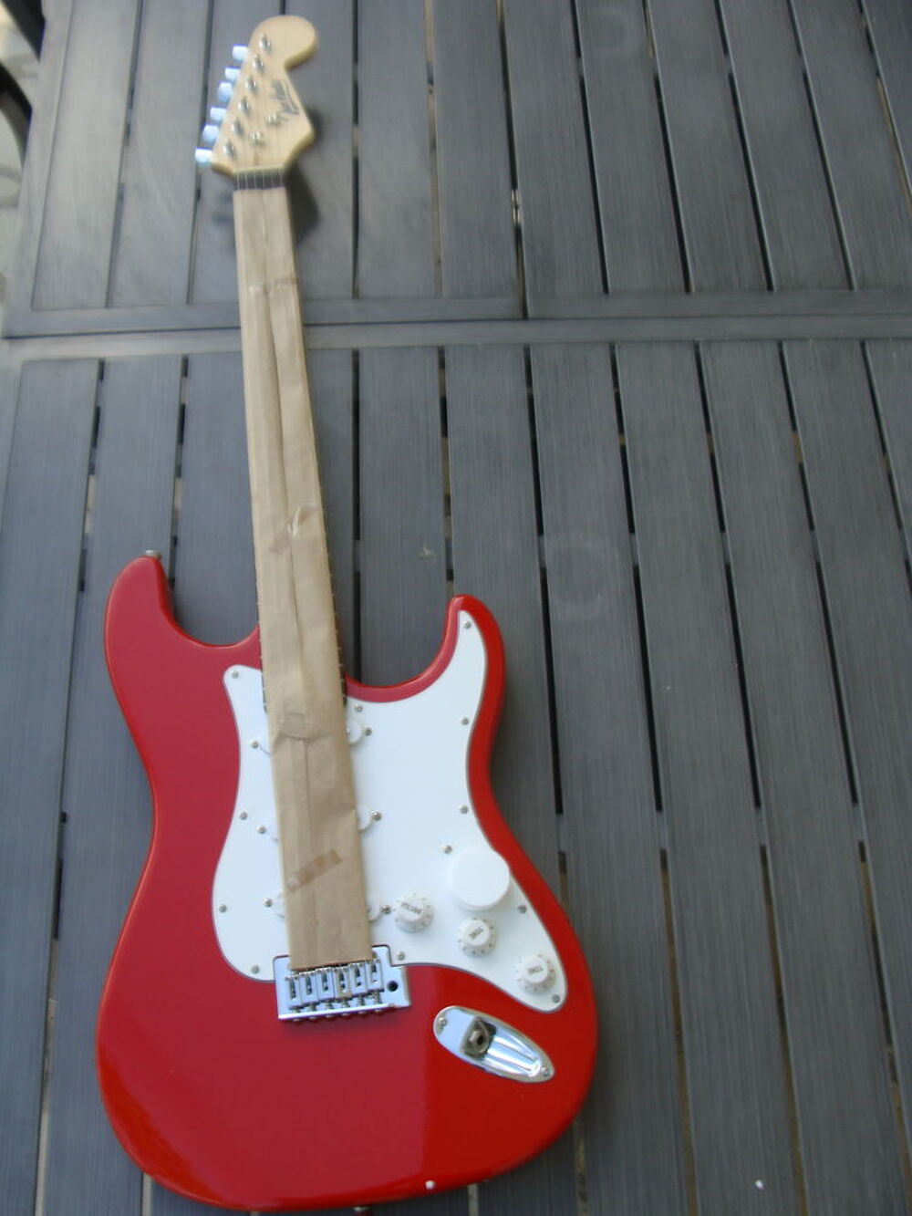 Guitare Jim Harley neuve Instruments de musique