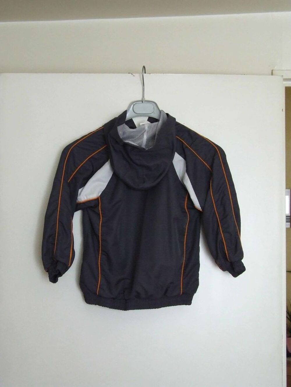 Veste de surv&ecirc;tement &agrave; capuche, Gris, 8&nbsp;ans, TBE Vêtements enfants