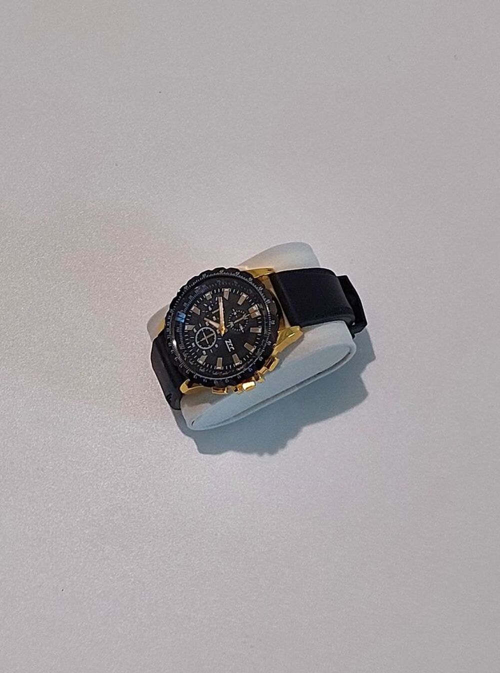 Montre &agrave; Bracelet ZCC Hommes - Bicolore Bijoux et montres