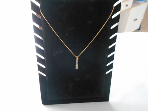Collier fantaisie femme de grande qualité avec pendentif pie 10 Retiers (35)