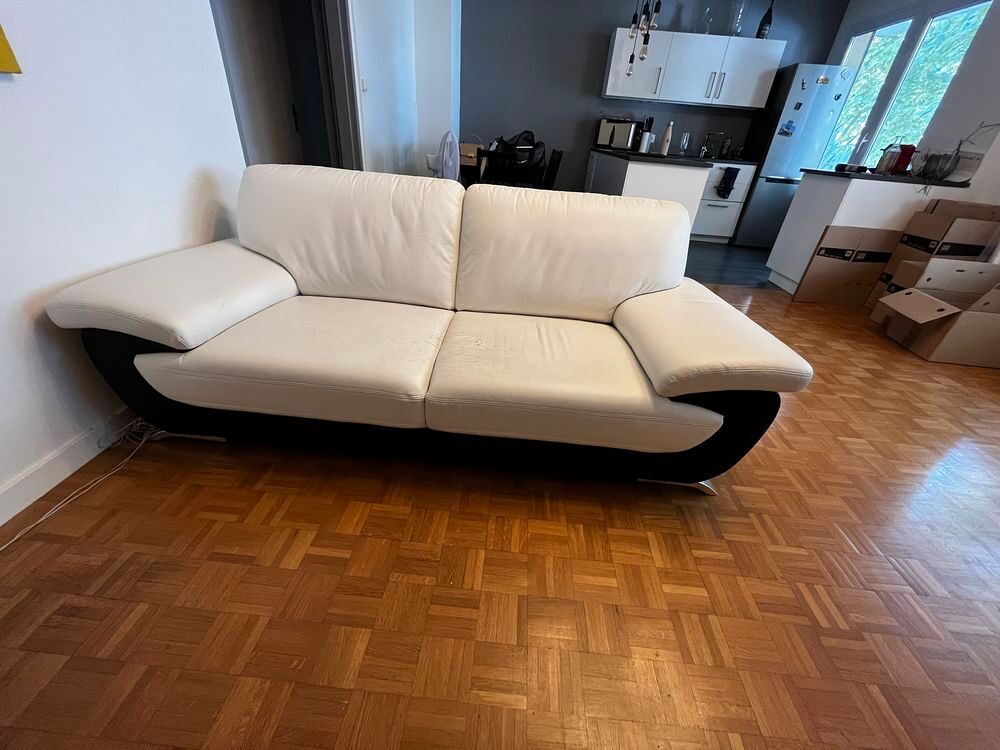 Canap&eacute; cuir 3 places - URGENT Meubles