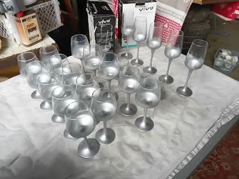 LOT DE 23 VERRES VILLEROY E T BOCH Décoration