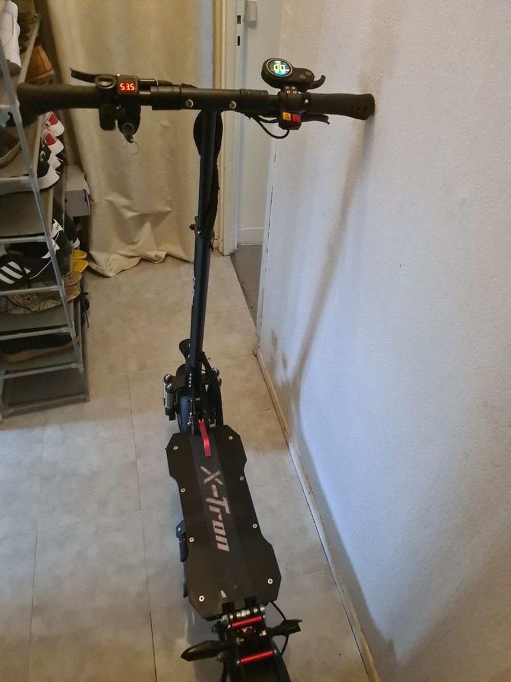 Trottinette &eacute;lectrique Vélos