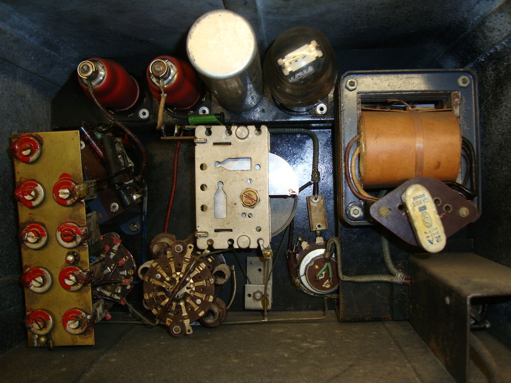 Poste de radio ancien h&eacute;t&eacute;rodyne ,objet ancien, 