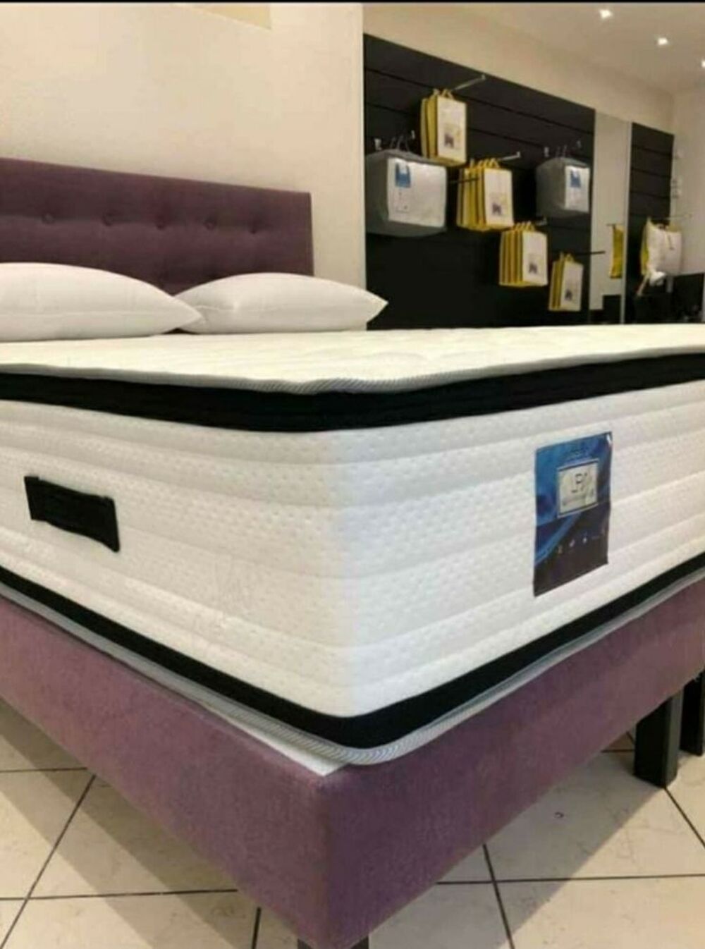 Matelas sommier neuf sous emballage livraison qualit&eacute; h&ocirc;tellerie ????? Meubles