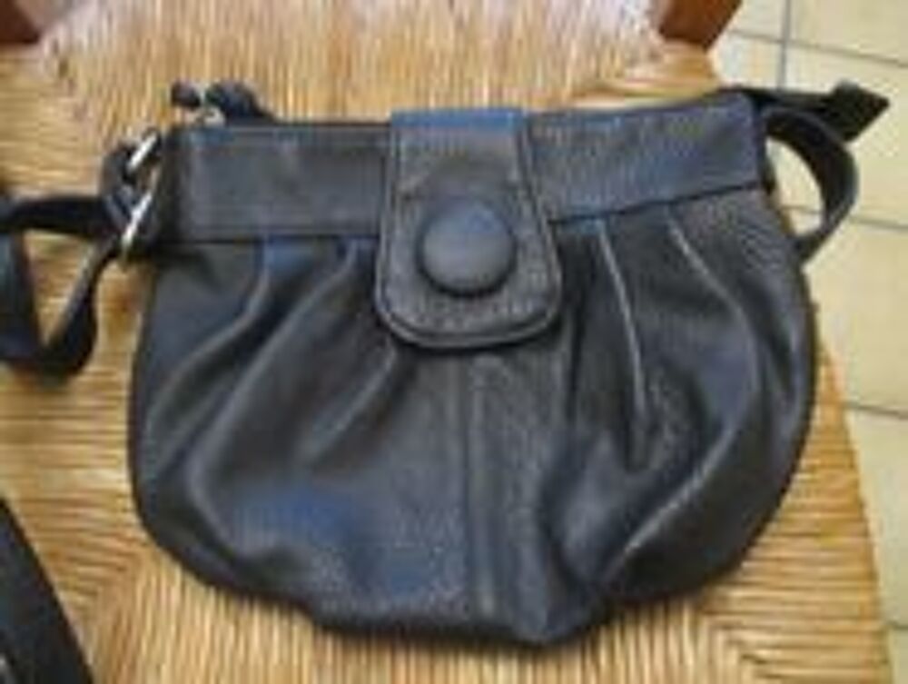 Sac &agrave; main noir avec bandouli&egrave;re ou sangle Maroquinerie