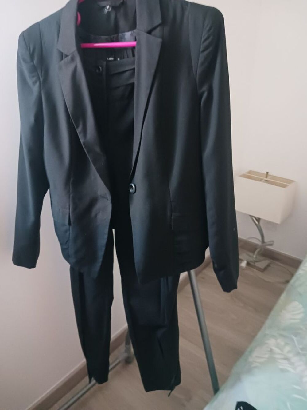 ENSEMBLE NOIR Vêtements