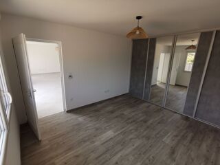  Maison à louer 4 pièces 130 m²