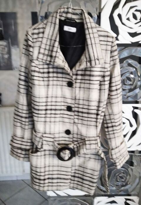 Manteau femme de belle qualit� 0 Besan�on (25)