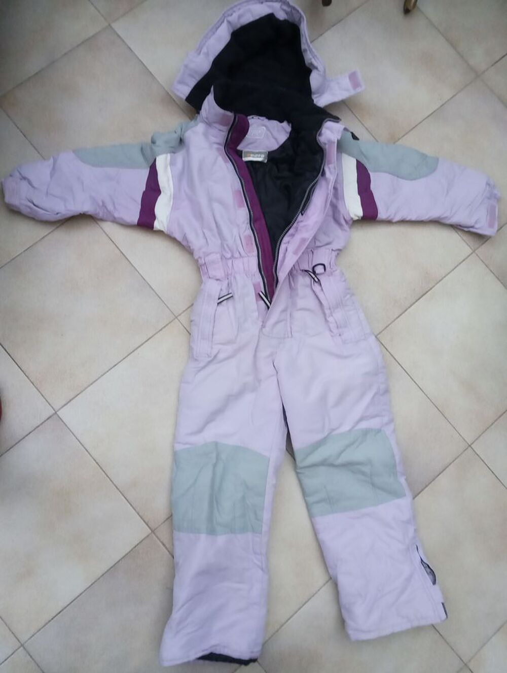 Combinaison de ski mauve/grise, taille 122 cm Vêtements enfants