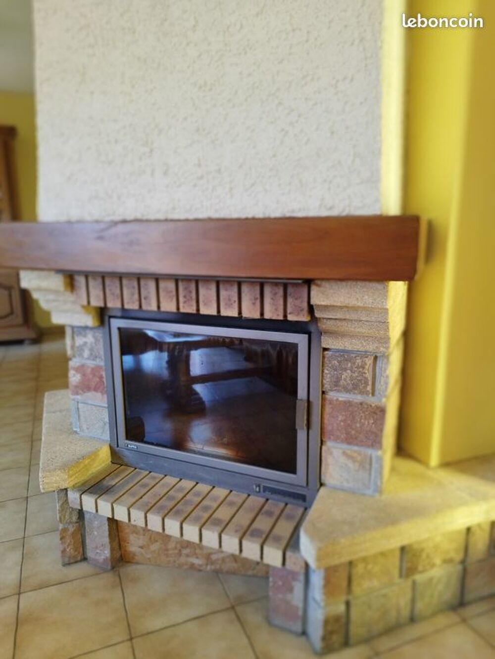 Chemin&eacute;e avec insert SUPRA Bricolage