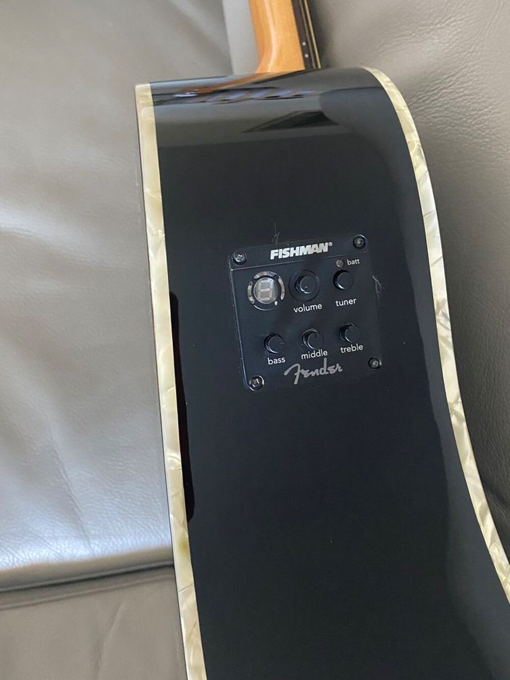 Guitare &eacute;lectro acoustique Sonoran SCE black Fender Instruments de musique