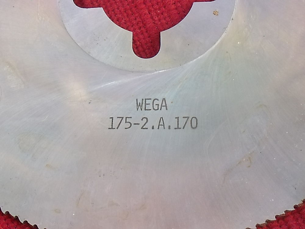 Disque scie &agrave; tron&ccedil;onner pour fraiseuse marque WEGA 175mm Bricolage