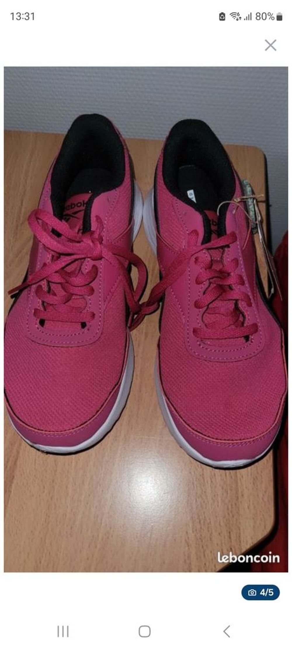 Bonjour je les baskettes rose Reebok de taille 36 neuve Chaussures