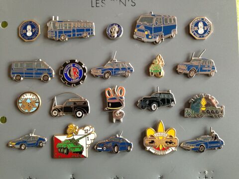 pin's v�hicules gendarmerie 5 Saint-Vallier (71)