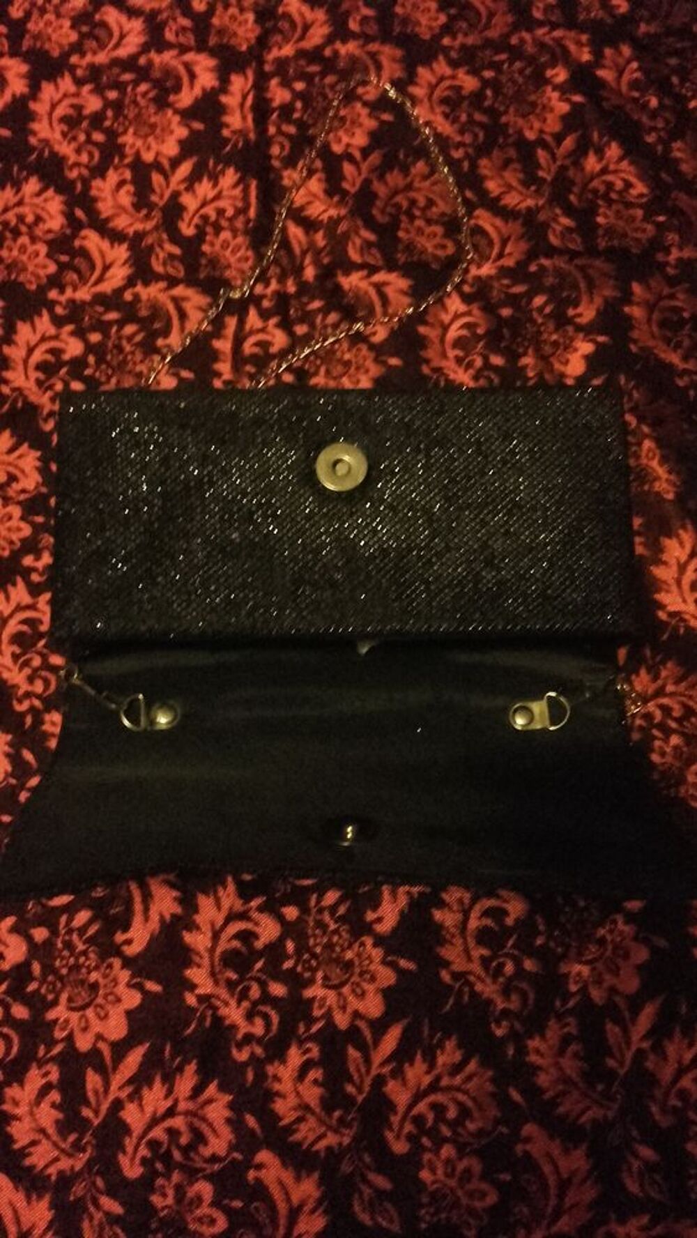 Robe de soir&eacute;e sacs. Vêtements