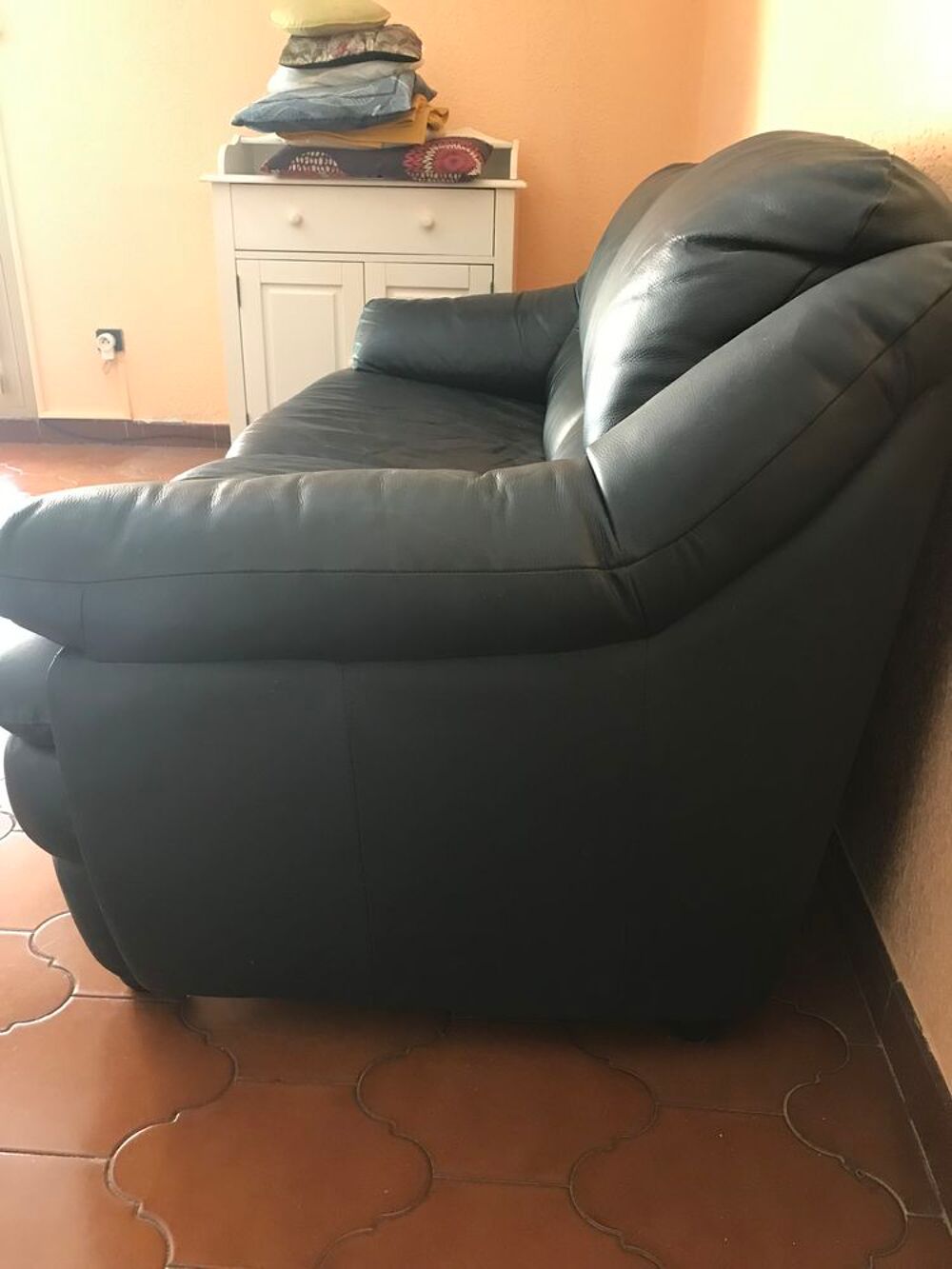 Canap&eacute; fixe 2 places en cuir vert Meubles