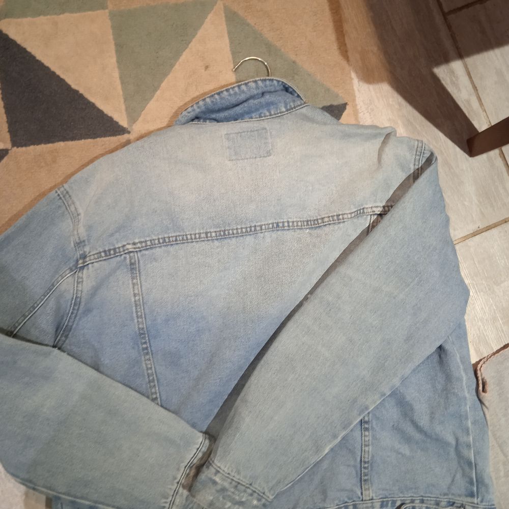 Veste jean marque Pull &amp; Bear Taille L 100% coton Vêtements