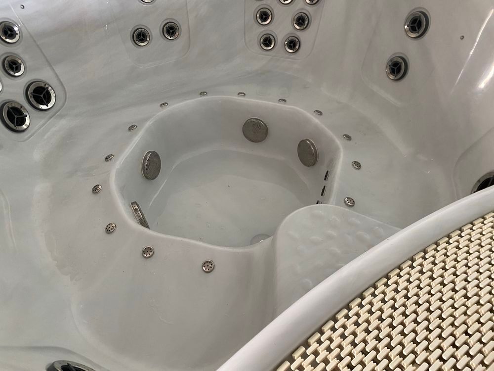 SPA 7 places 2m40 sur 2m40 . Meubles
