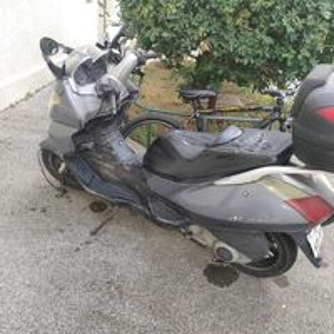 APRILIA 2011 occasion 83200 Toulon