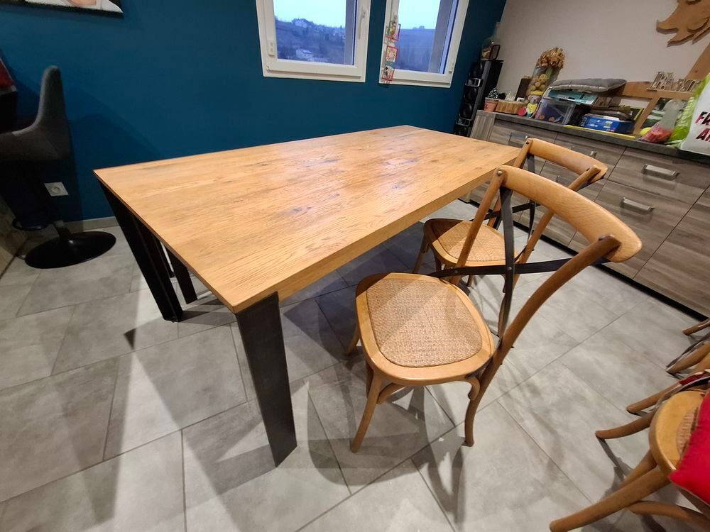 Table &agrave; manger bois et m&eacute;tal Meubles