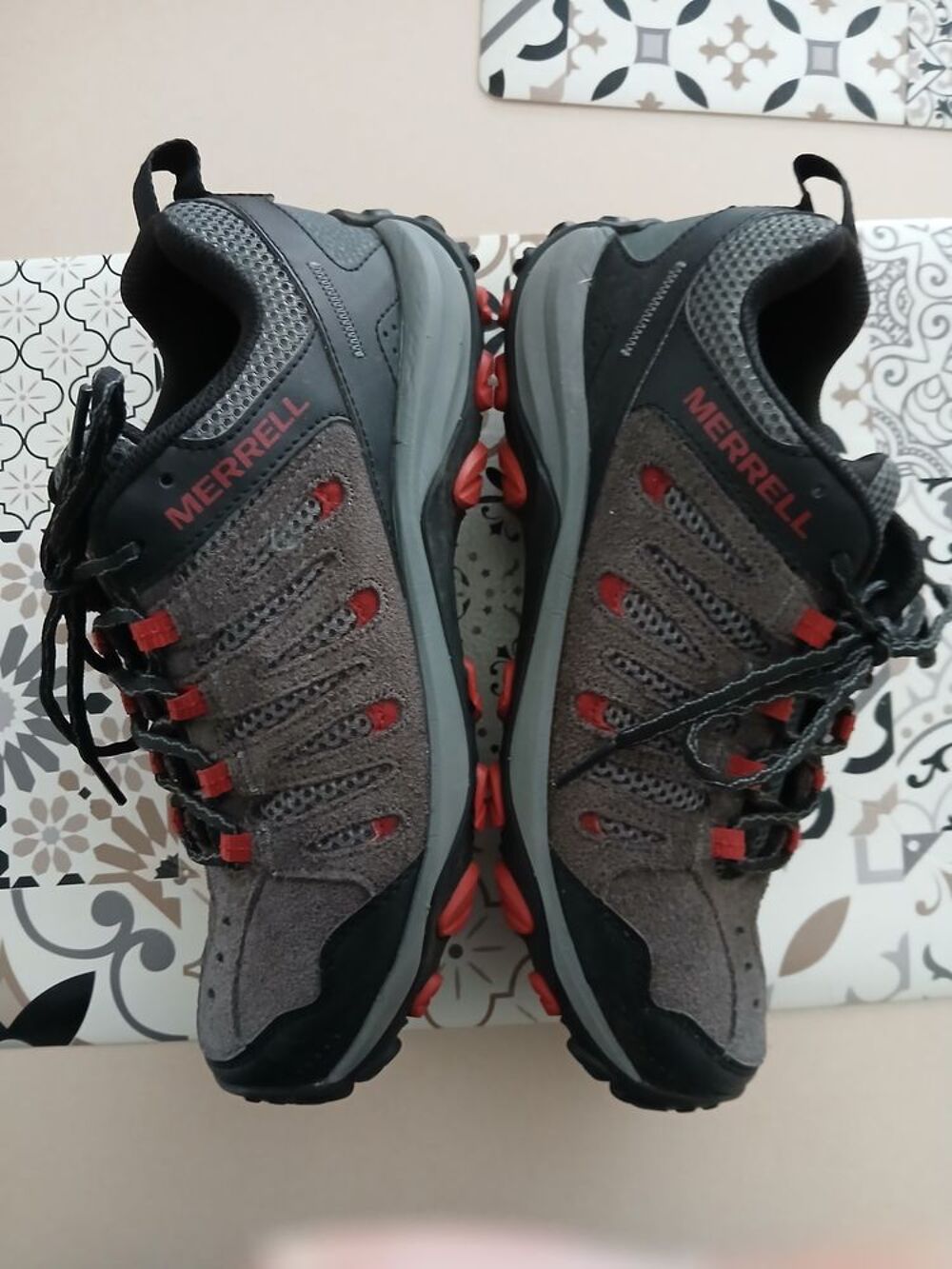 Chaussures de randonn&eacute;e homme Merrell taille 43 : Chaussures