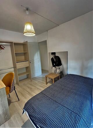  Appartement à louer 2 pièces 34 m² Lille