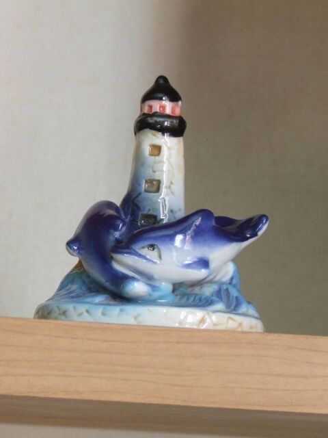 Phare et dauphins en c�ramique Bleu TBE 1 Bagnolet (93)