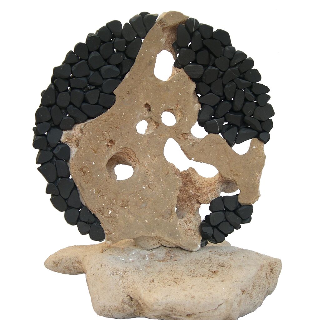 Sculpture en galets de marbre noir Dcoration