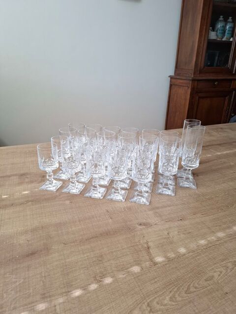 Magnifique service de 25 verres en cristal de Bayel 690 Villeneuve-d'Ascq (59)