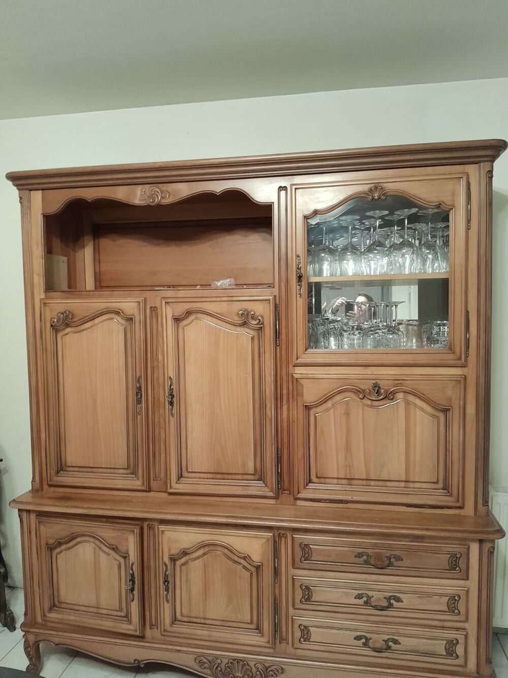 Meuble bahut bon &eacute;tat 70 e
Vitrine plus &Eacute;tag&egrave;res Meubles