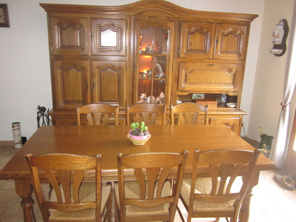 SALLE A MANGER ch&ecirc;ne 
Meubles