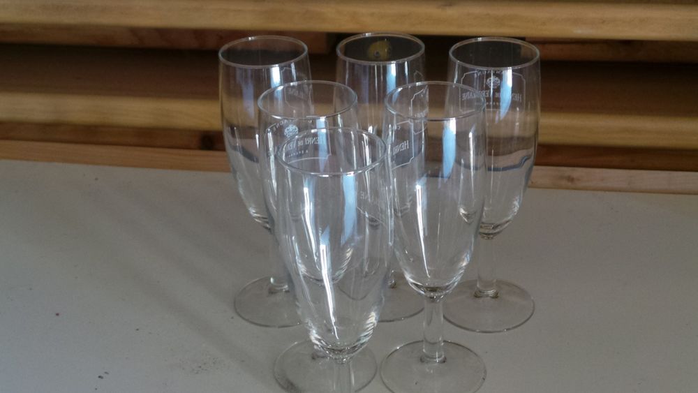 6 flutes &agrave; champagne Electroménager