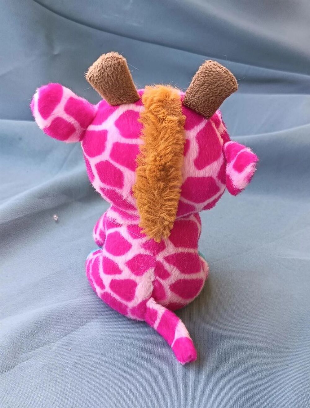 Peluche Girafe Rose Layfer 16-18 cm Gros yeux brillants Jeux / jouets