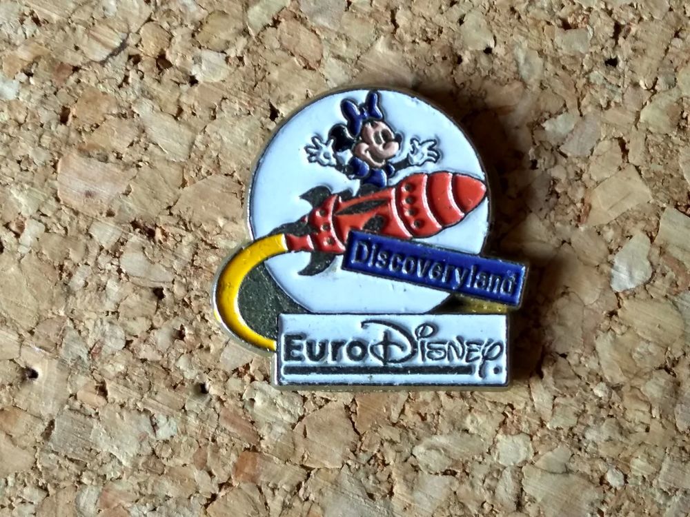 Pin's Euro Disney vintage Décoration