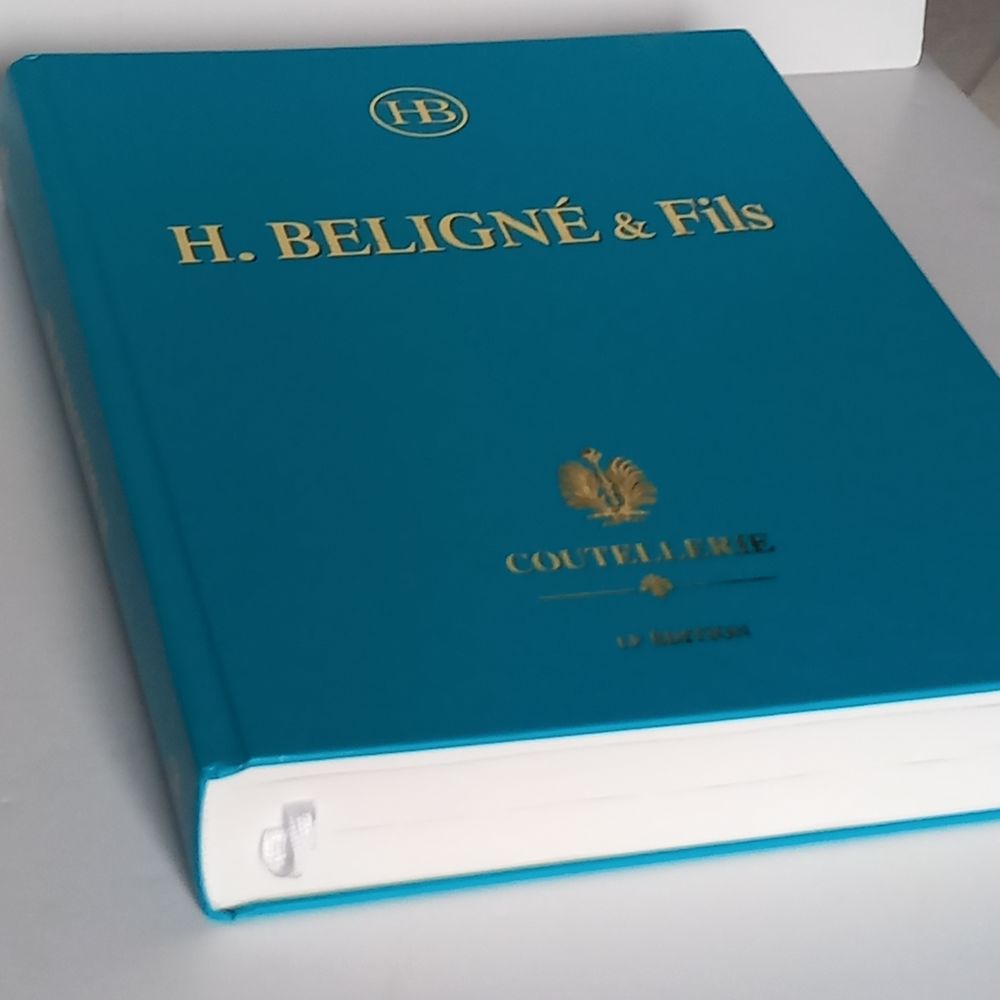 Gros catalogue de reference de couteaux et d'accessoires de 